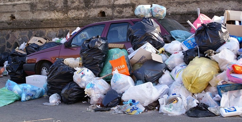 Image of municipal solid waste by automobile